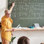 Nauczyciele poza Unią często zdobywają cenne doświadczenie i wyższe zarobki niż w kraju