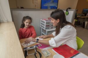 Pedagogika ogólna czy specjalna? Różnice w programie i kompetencjach zawodowych