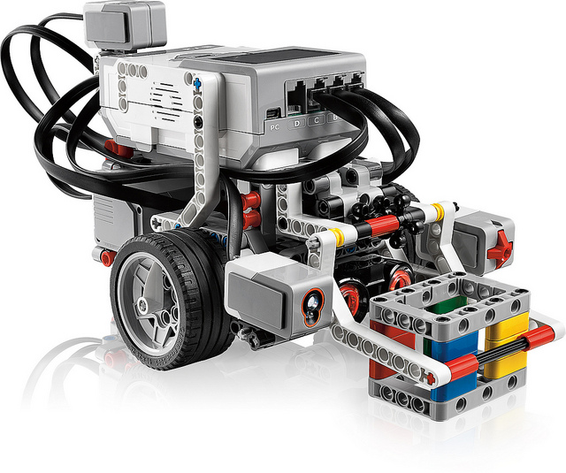Kostka EV3 z kodem sterującym mobilnym robotem LEGO Mindstorms